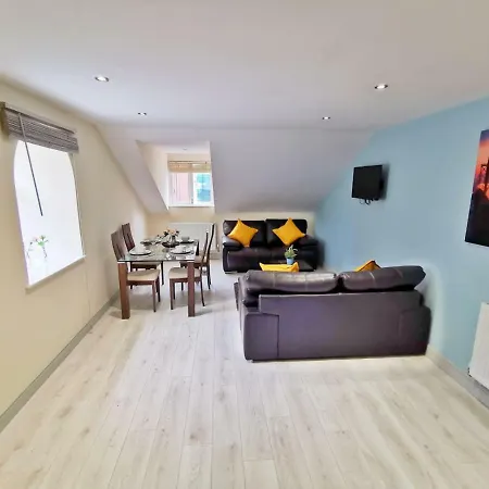 Leeds City Train Stn Apt ليدز