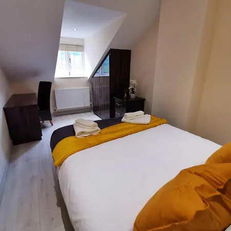 Leeds City Train Stn Apt Apartment
