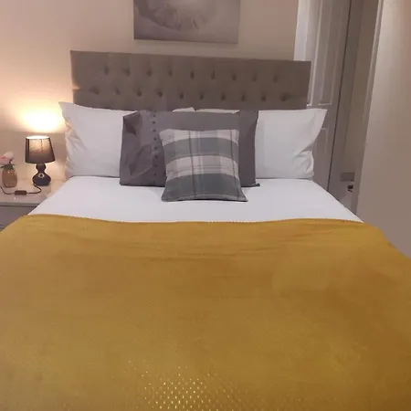 Leeds City Train Stn Apt ليدز
