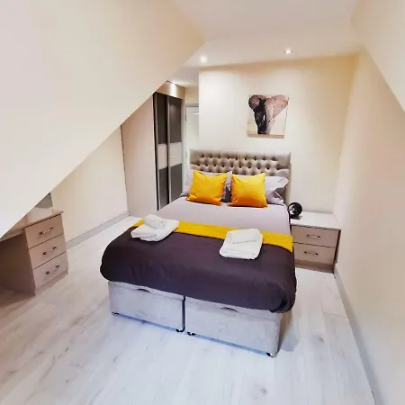 Leeds City Train Stn Apt לידס